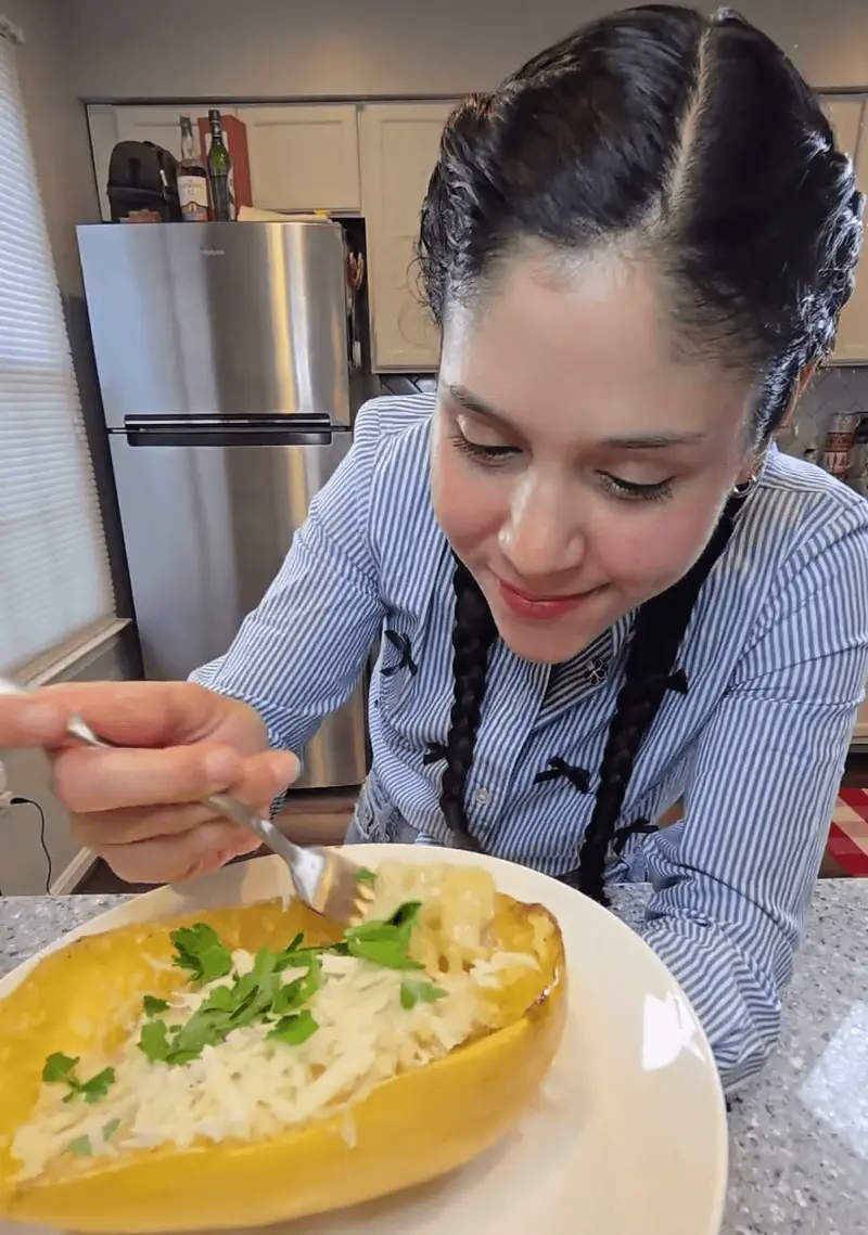 Low-Calorie Spaghetti Squash with Bechamel Sauce
